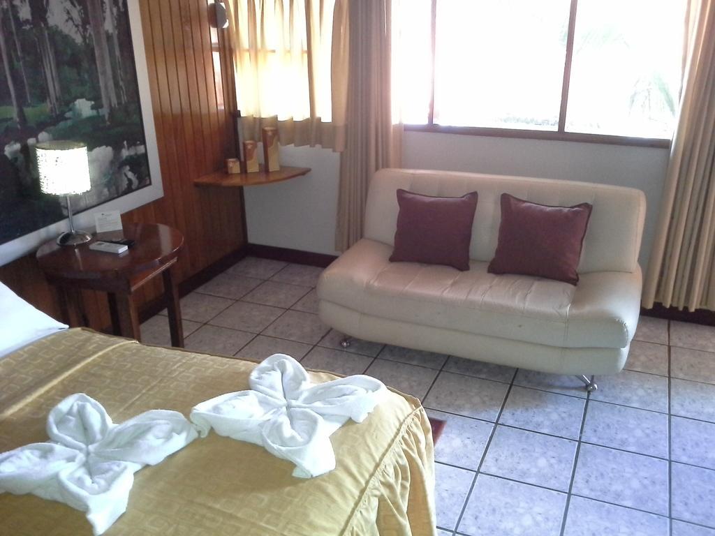 Hotel Cabana Quinta Puerto Maldonado Ruang foto